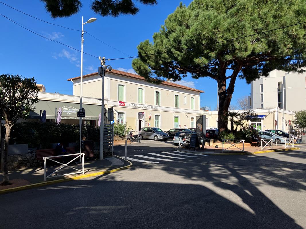 Gare de Juan les Pins